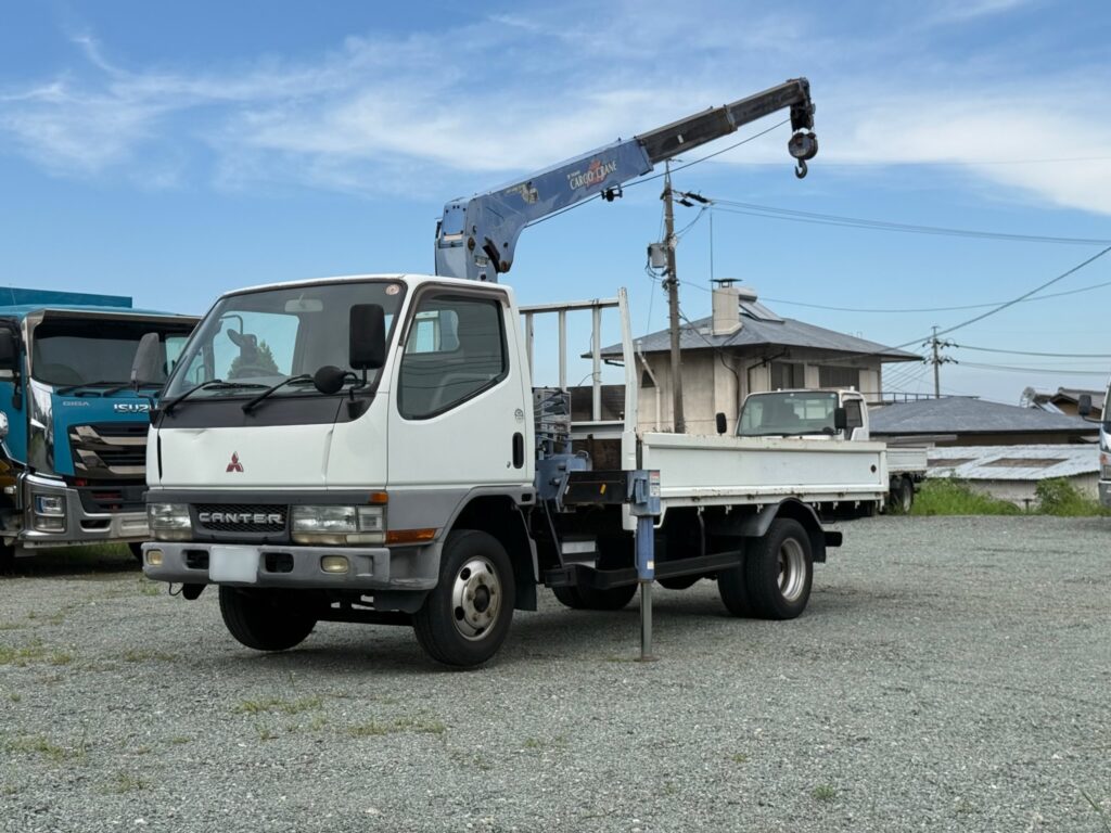 【平成12年式】◆管理番号：111 ◆三菱ふそう キャンター/3段ウニック/平ボディ/4M50/最大積載3,350kg/5速